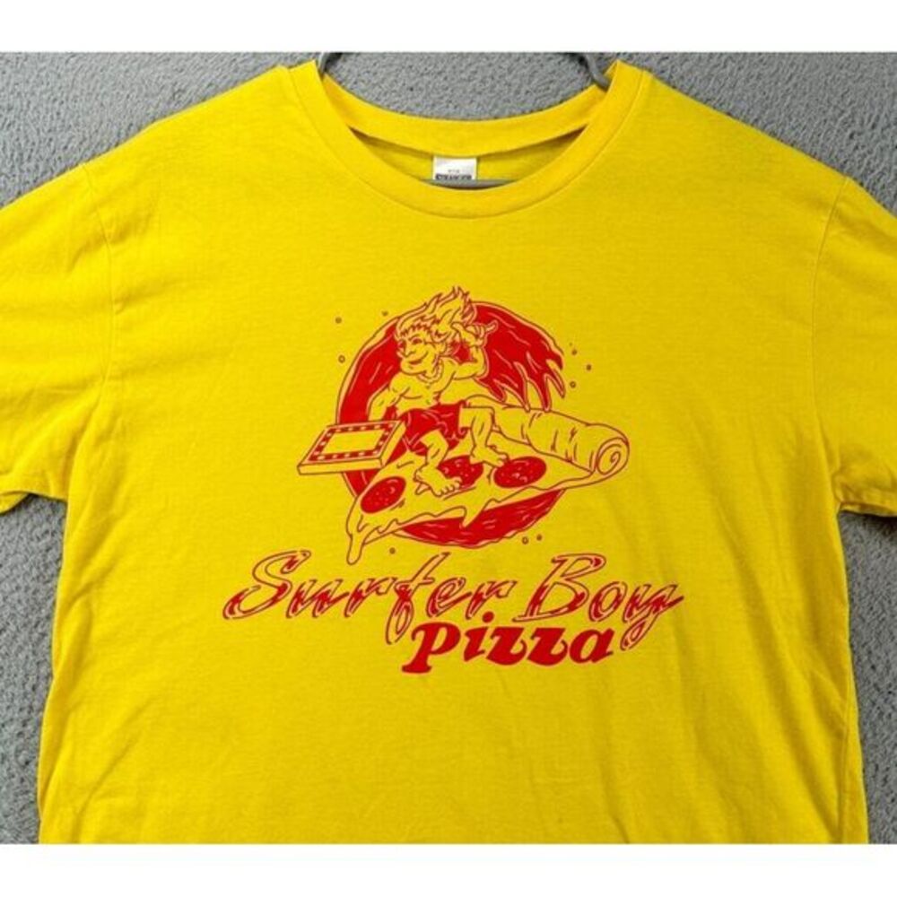 Netflix Stranger Things Shirt Adult Medium Yellow Surfer Boy Pizza T-Shirt Mens‎